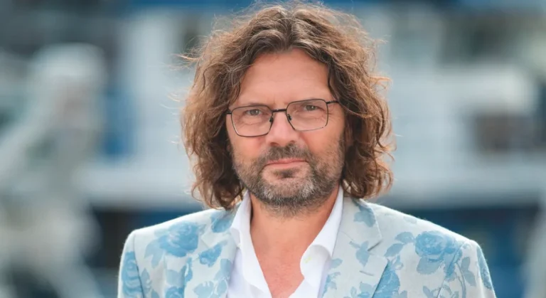 TBS met Job Knoester — theater in Etten-Leur