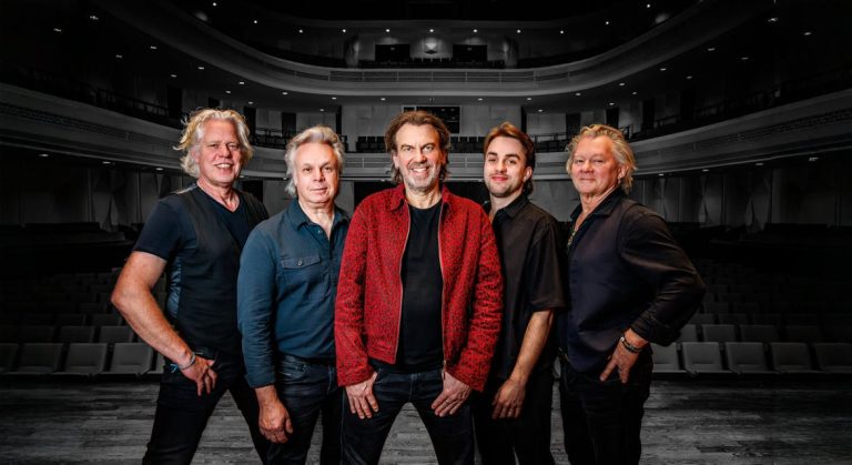 Coming on Strong – Onze Earring — muziek in Etten-Leur